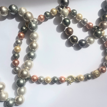 Load image into Gallery viewer, Purity Fresh water Pearls Necklace
